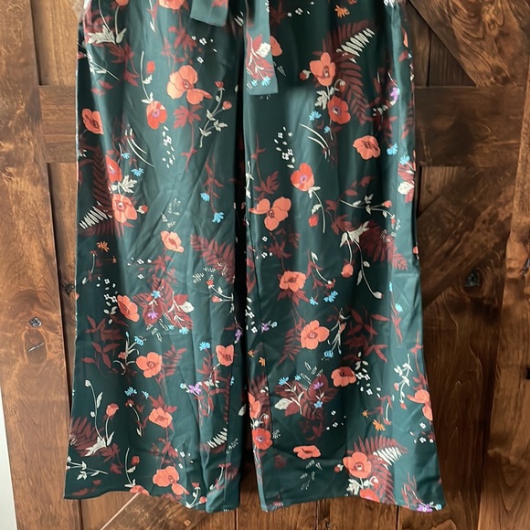 Hunter Green wide Leg floral Jumpsuit faux wrap top flower print sz Large - Picture 4 of 13